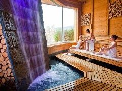 Wasserfall-Sauna 